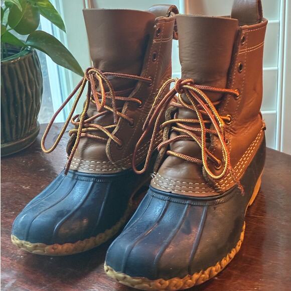 L.L. Bean Bean Boots Women’s 7 Leather Rubber Duck Boots Waterproof USA - Picture 1 of 5